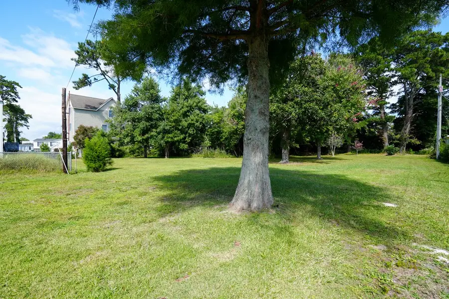 6497 Church St, Chincoteague, VA 23336 - #2