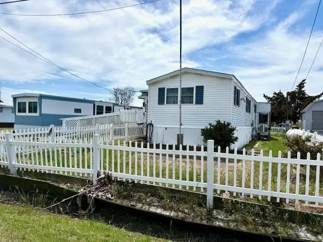 8254 Seabreeze Dr, Chincoteague, VA 23336 - #2