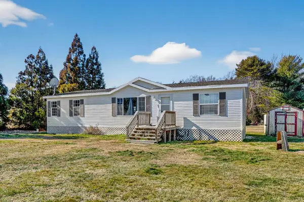 8024 Hickman Farm Rd, WALLOPS ISLAND, VA 23337