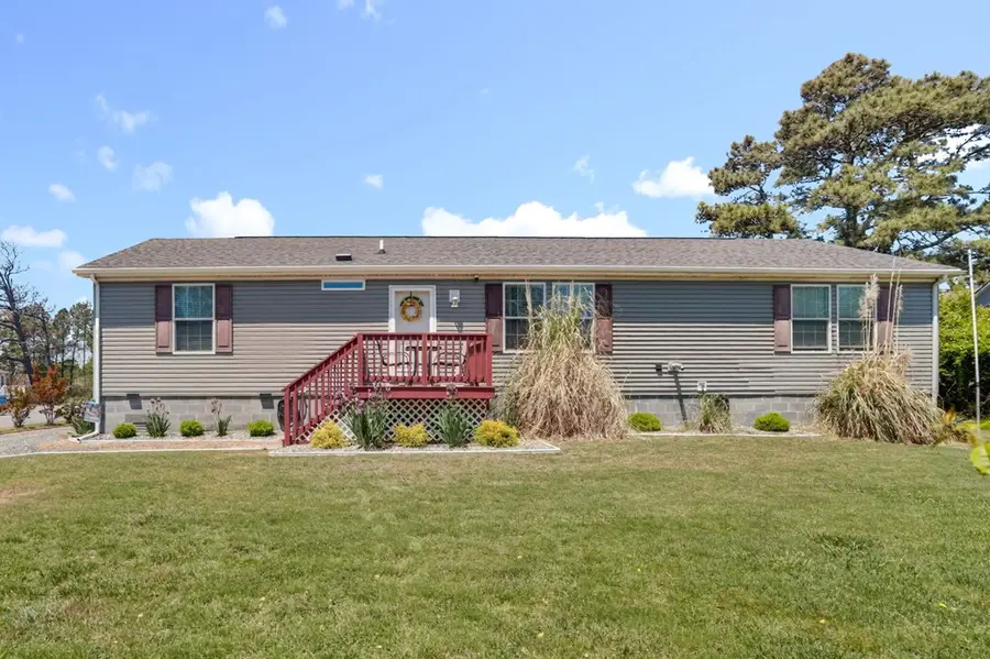 5245 Main St, Chincoteague, VA 23336 - #3