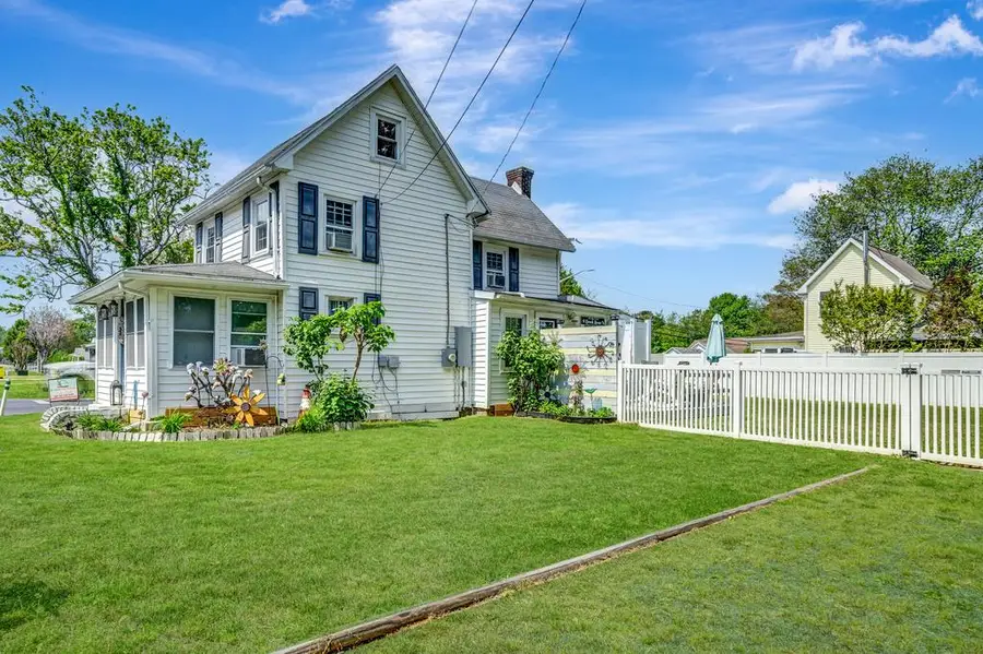 6539 Church St, Chincoteague, VA 23336 - #2