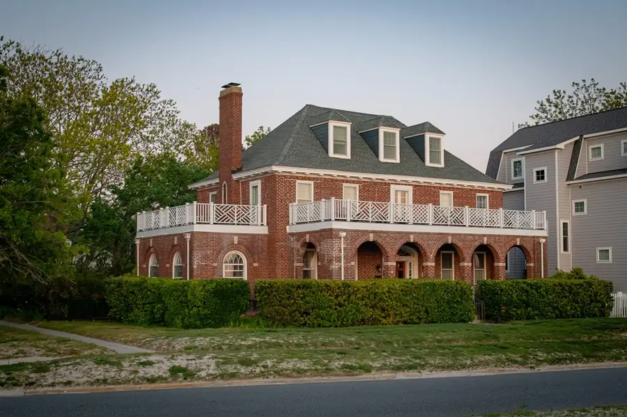 212 Bay Ave, Cape Charles, VA 23310 - #2