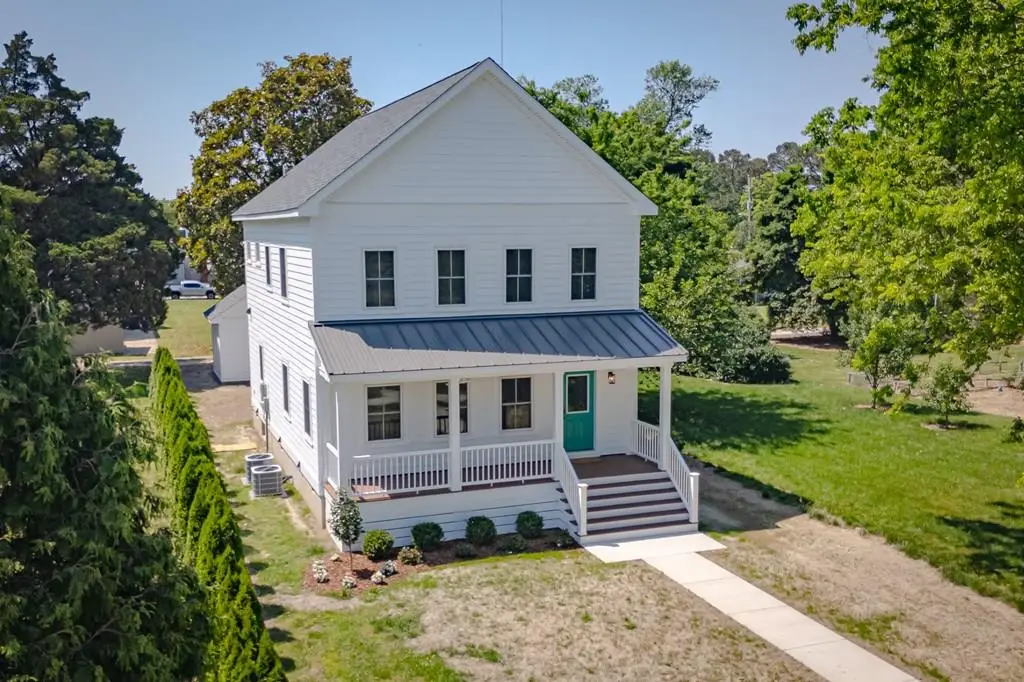 714 Monroe Ave, Cape Charles, VA 23310 - #1