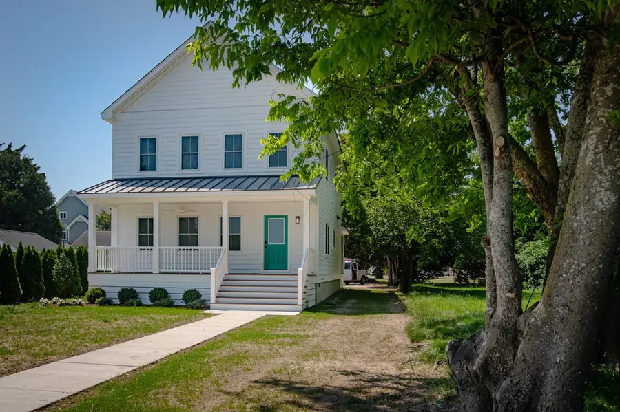714 Monroe Ave, Cape Charles, VA 23310 - #2