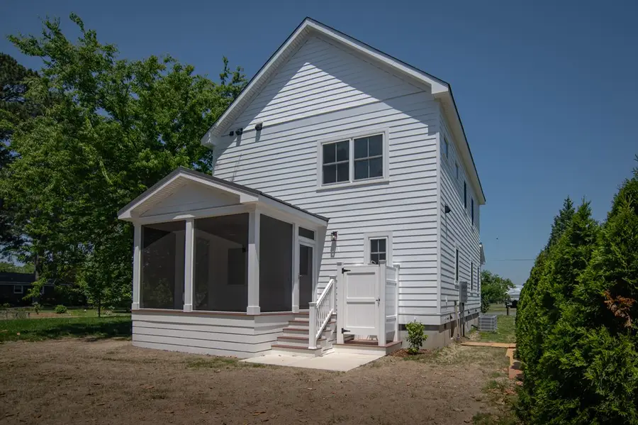 714 Monroe Ave, Cape Charles, VA 23310 - #3
