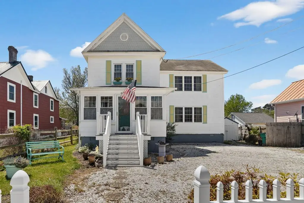 6390 Church St, Chincoteague, VA 23336 - #1