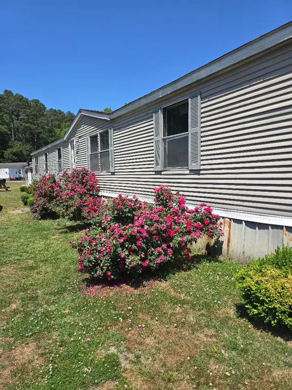 30571 1st Ave, ATLANTIC, VA 23303