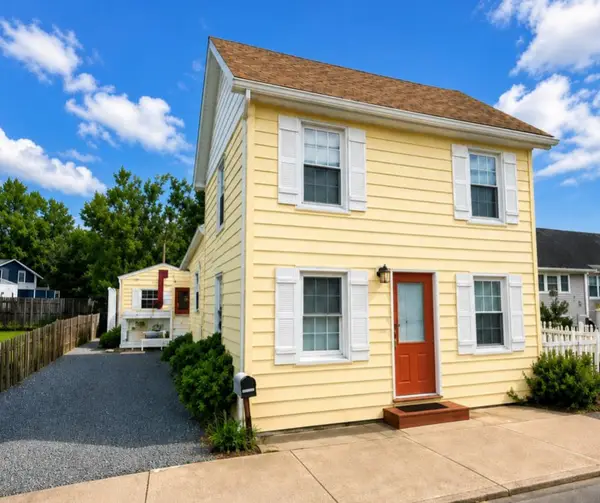 3758 Willow St, CHINCOTEAGUE, VA 23336