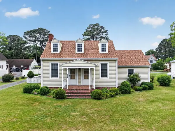 25466 W Main St, ONLEY, VA 23418