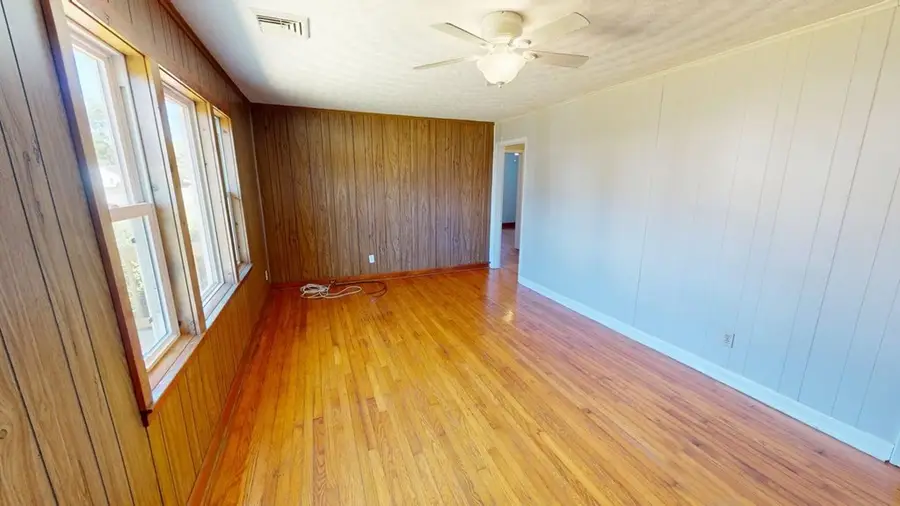 17311 Main St, Painter, VA 23420 - #3