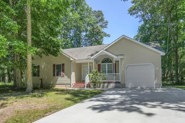 2347 Mayflower Dr, GREENBACKVILLE, VA 23356
