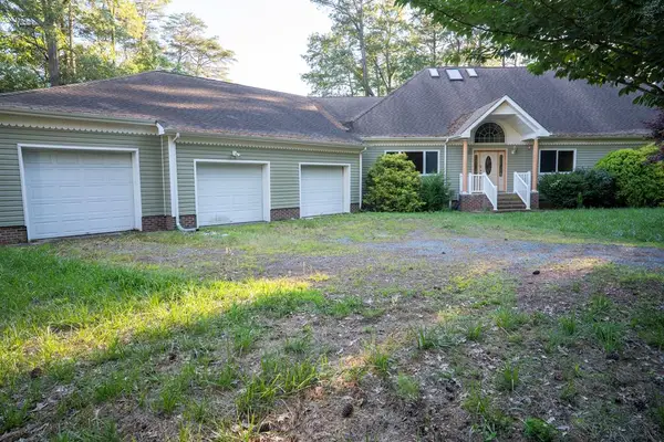 35204 Bluff Dr, BELLE HAVEN, VA 23306