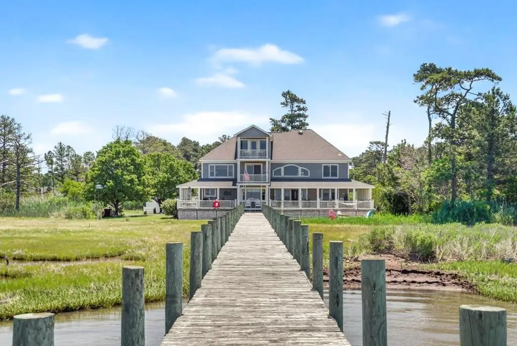 5141 Fish Ln, Chincoteague, VA 23336 - #1
