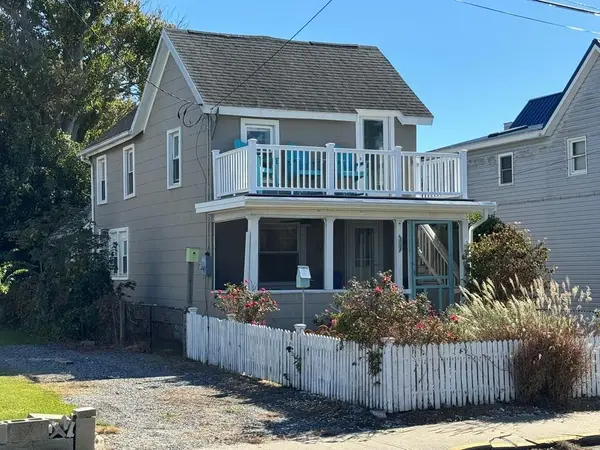 3488 Main St, CHINCOTEAGUE, VA 23336