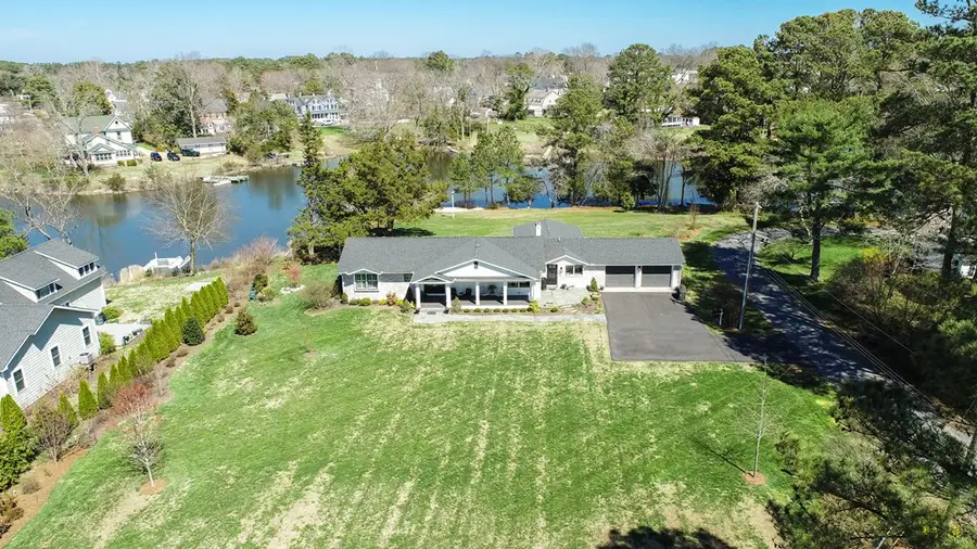 2 Division St, Onancock, VA 23417 - #3
