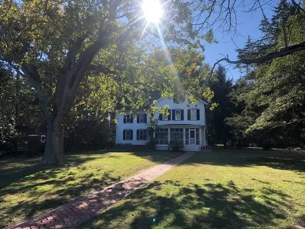 14250 Shore Dr, HARBORTON, VA 23389