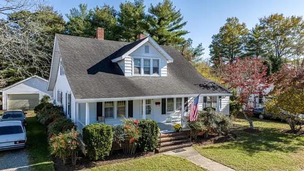 4 Lake St, ONANCOCK, VA 23417