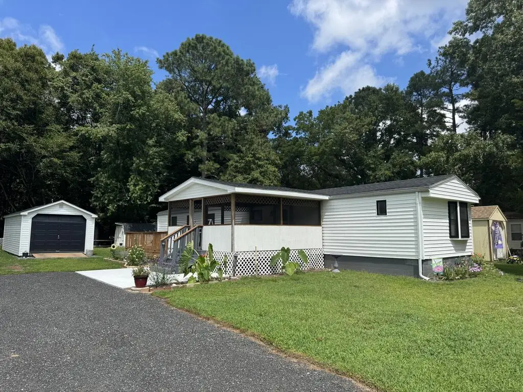 33255 Evergreen Dr, New Church, VA 23415 - #1