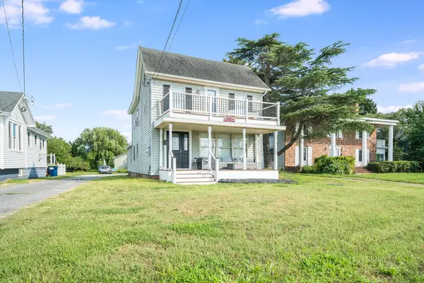 4310 Main St, CHINCOTEAGUE, VA 23336