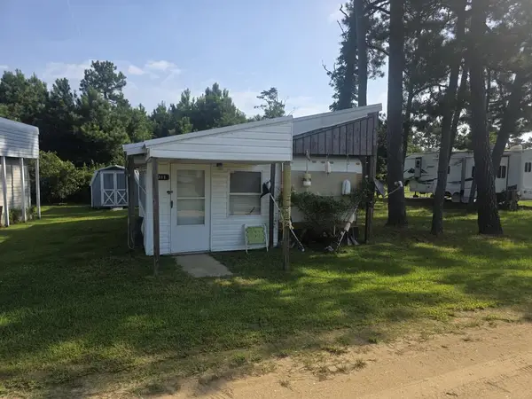 3211 Pine Forest Ln, CHINCOTEAGUE, VA 23336