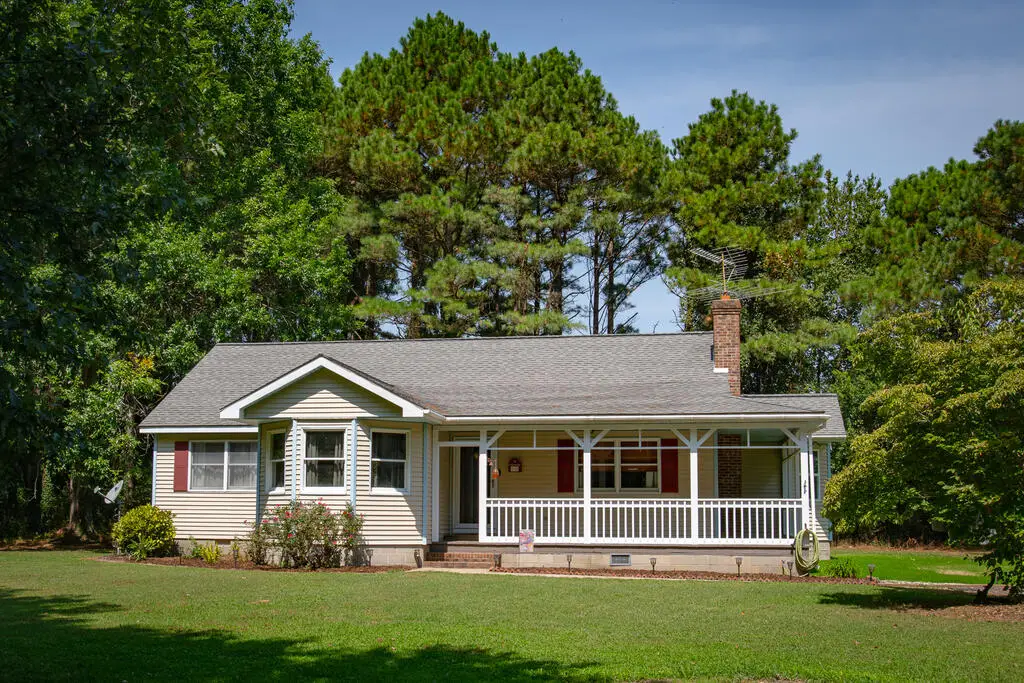 10541 Pine Tree Rd, Nassawadox, VA 23413 - #1