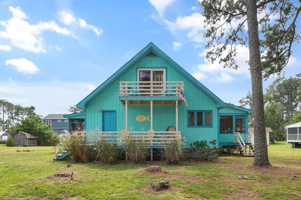 5320 Cedar Dr, CHINCOTEAGUE, VA 23336
