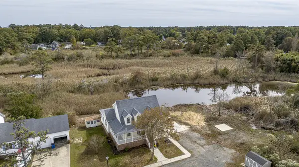 4220 Bennett Ln, CHINCOTEAGUE, VA 23336