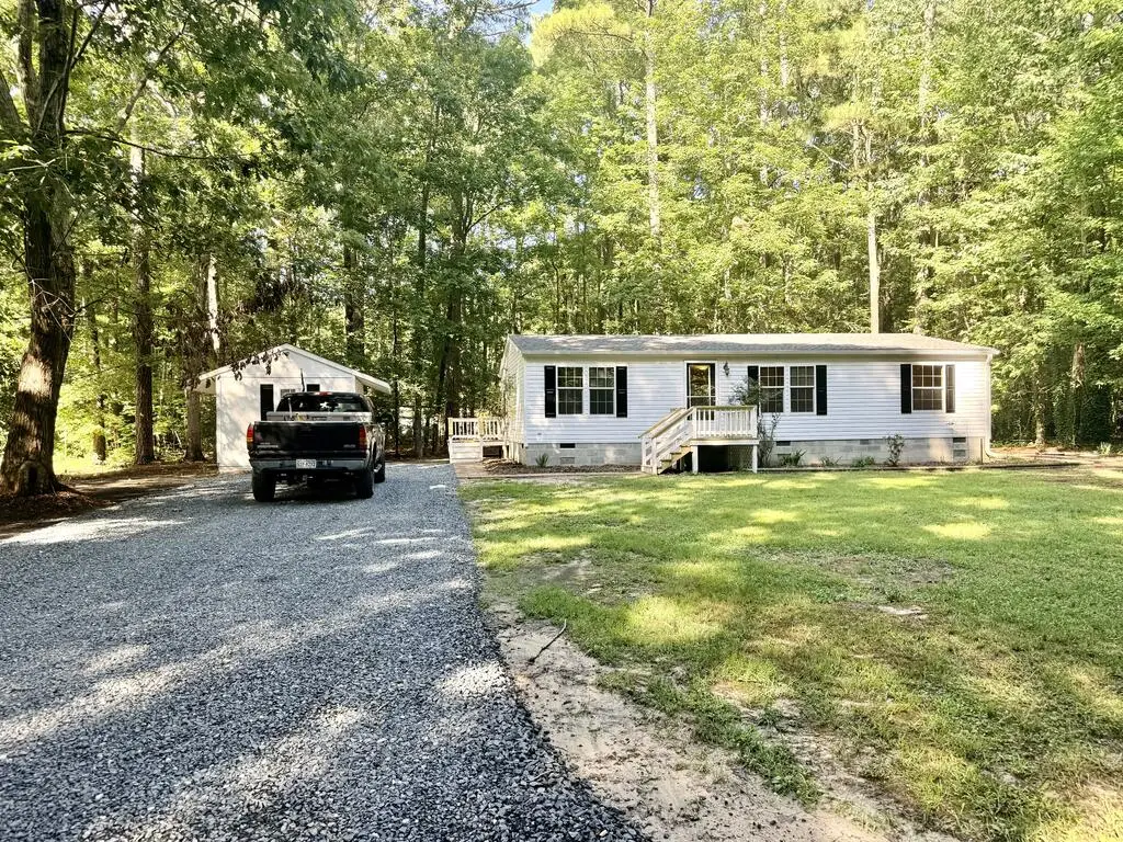 19501 Pefley Dr, Painter, VA 23420 - #1