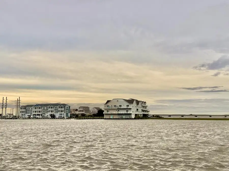 6139 Marsh Island Dr, Chincoteague, VA 23336 - #3