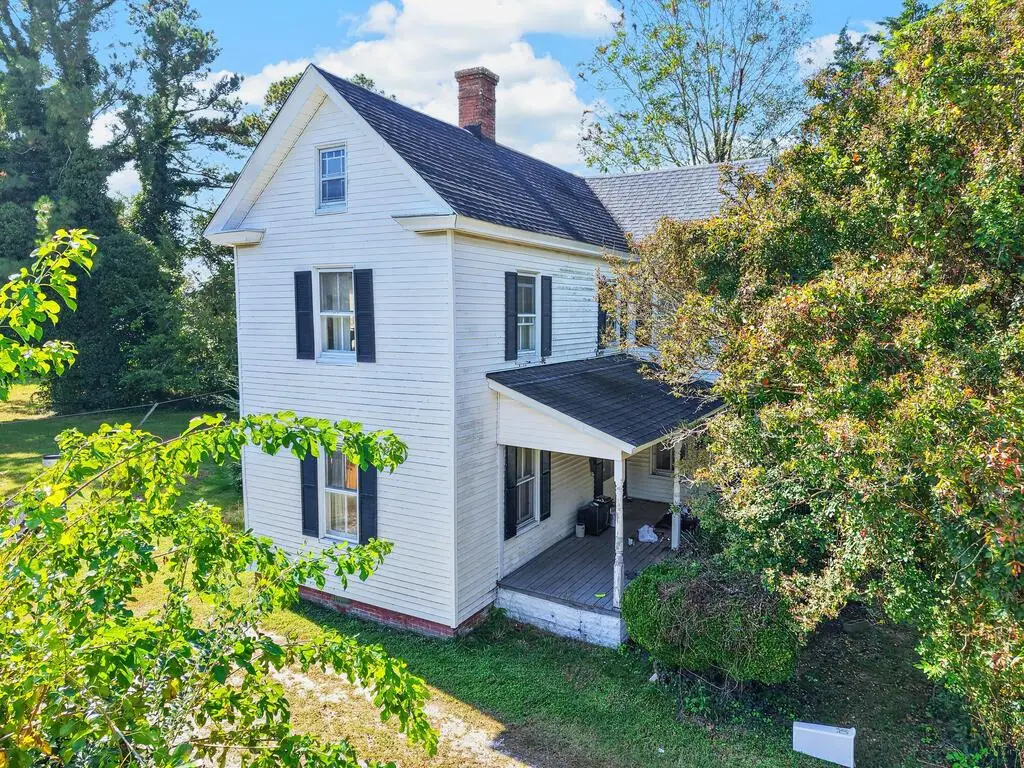 2 Parks St, Onancock, VA 23417 - #1