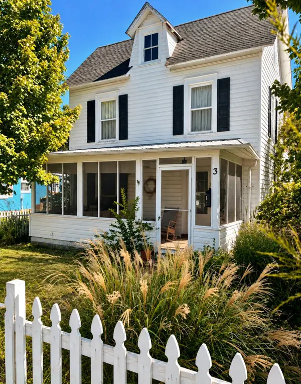 3 Lee St, WACHAPREAGUE, VA 23480