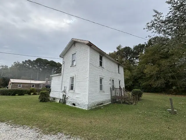 8062 Willow Ln, Birdsnest, VA 23307 - #2