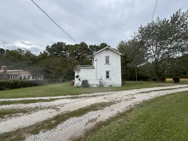 8062 Willow Ln, Birdsnest, VA 23307 - #3