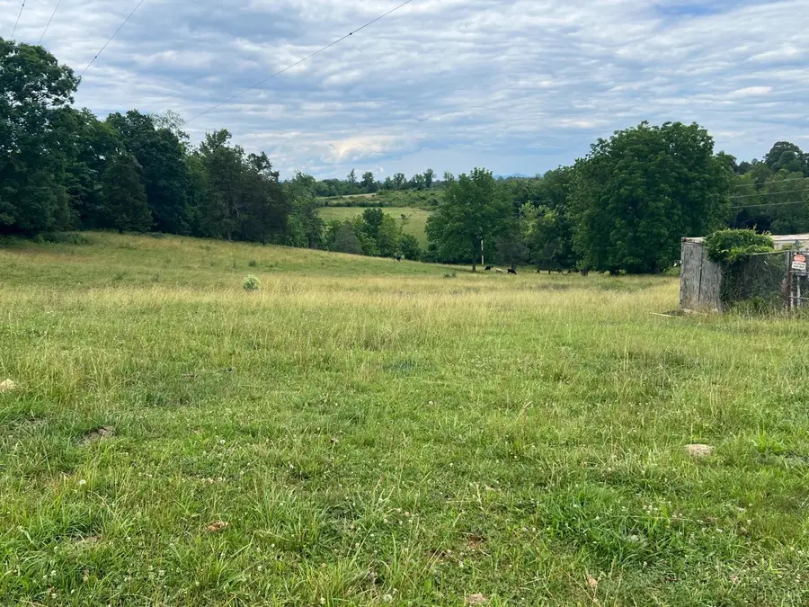 365 Foxhall Drive, Amherst, VA 24521 - Image #3