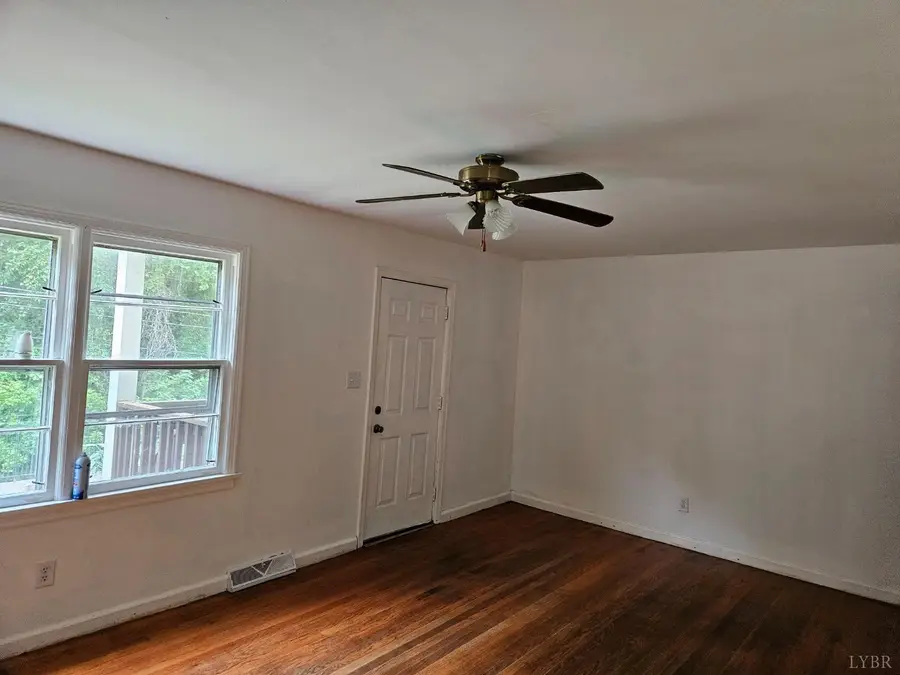 119 Caroline Avenue, Brookneal, VA 24528 - Image #3