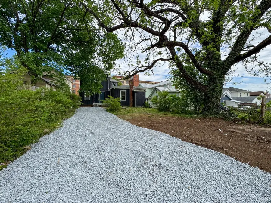 1305 Campbell Avenue, Lynchburg, VA 24501 - Image #2