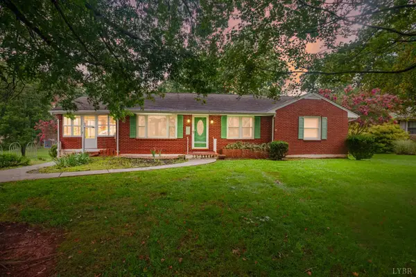 1533 Oakwood Street, Bedford, VA 24523