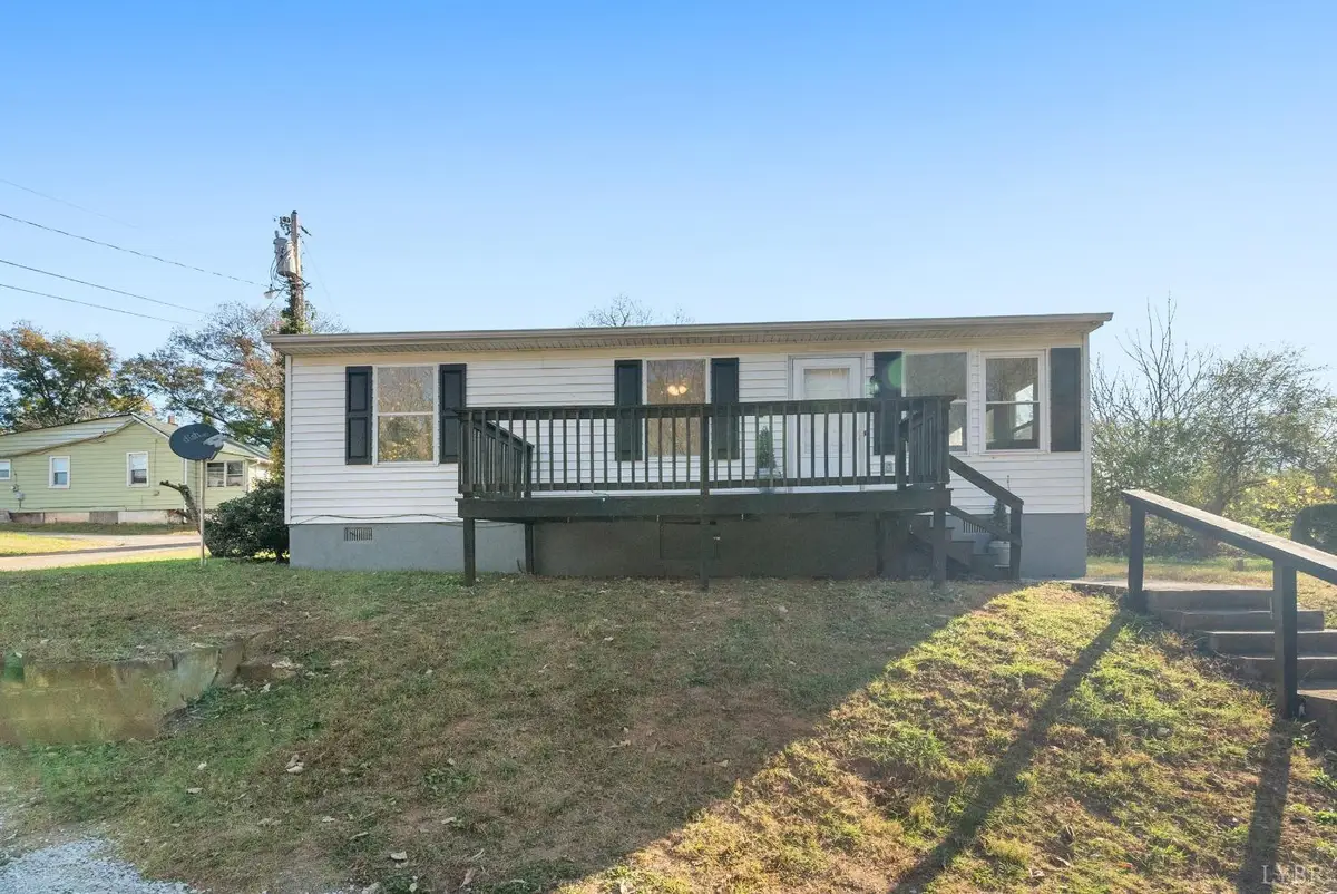 442 W King St, Bedford, VA 24523 - Image #1