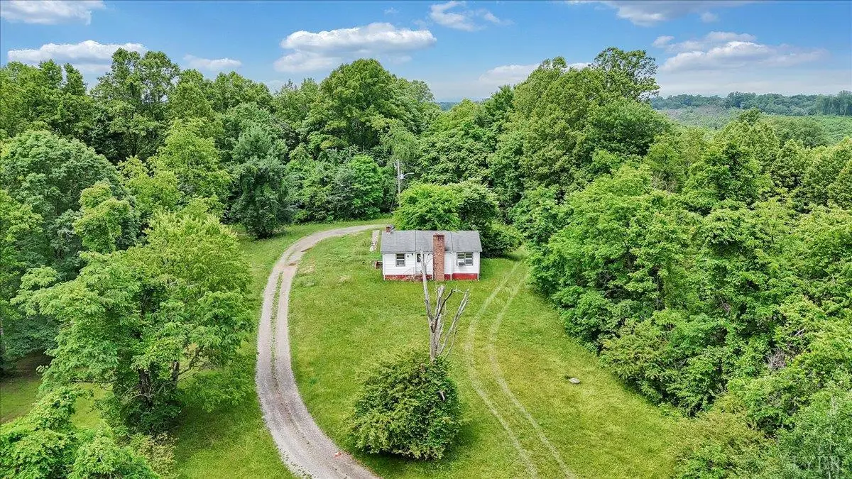 38 Frank Redd Rd, Fieldale, VA 24089 - Image #1