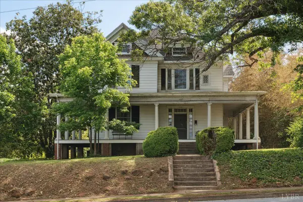 1102 Bedford Avenue, Altavista, VA 24517