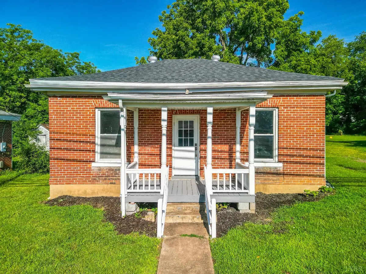 105 N Franklin Boulevard, Gretna, VA 24557 - Image #1