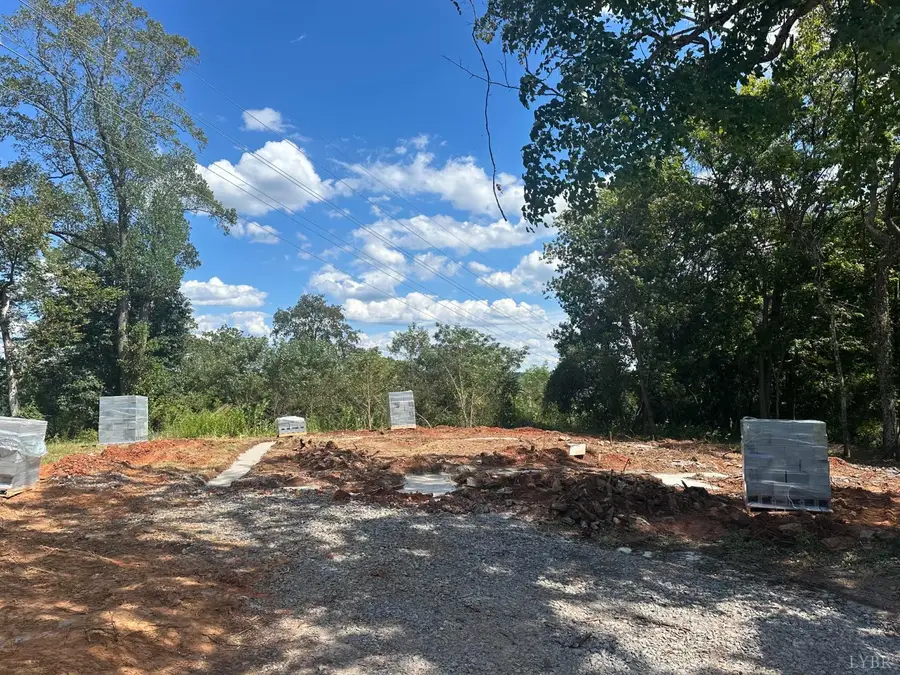 61 Riverside Dr, Lynchburg, VA 24503 - Image #2