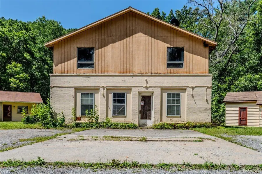 7795 Lexington Turnpike, Vesuvius, VA 24483 - Image #2