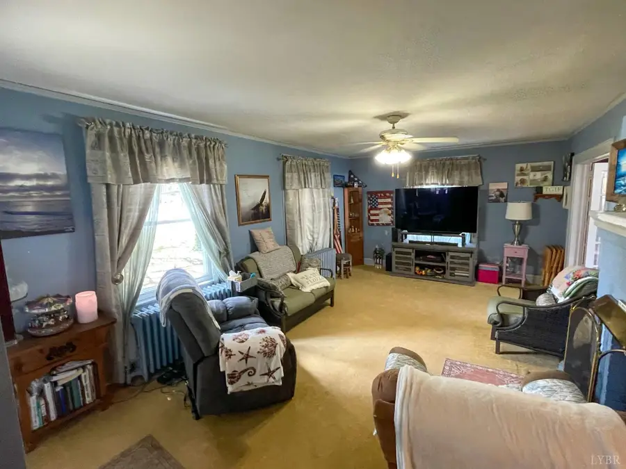 811 Broad Street, Altavista, VA 24517 - Image #2