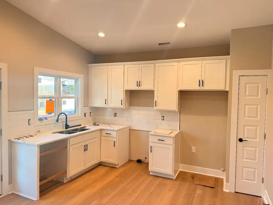 24 Rainbow Circle, Lynchburg, VA 24501 - Image #2