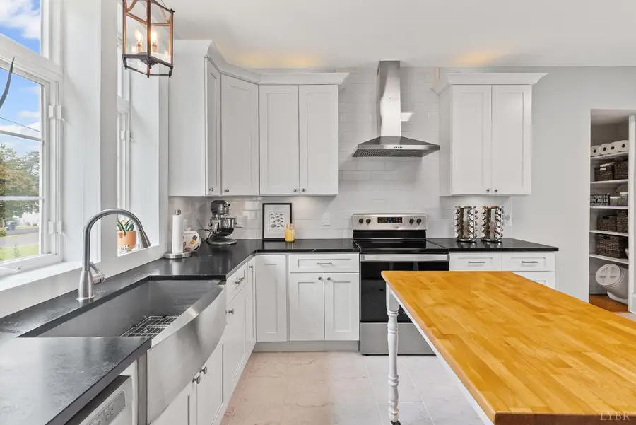 260 N Main St, Amherst, VA 24521 - Image #2