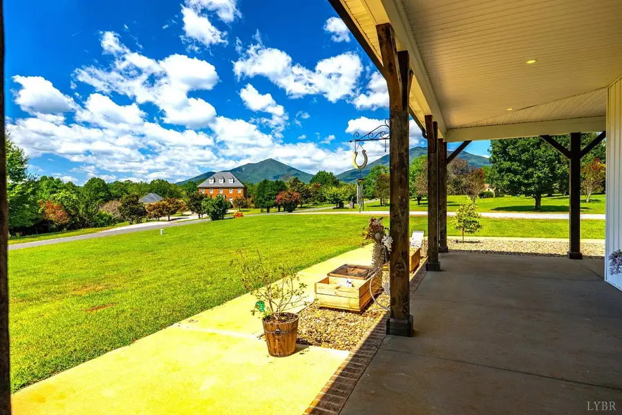 1101 Foxfire Ln, Bedford, VA 24523 - Image #2