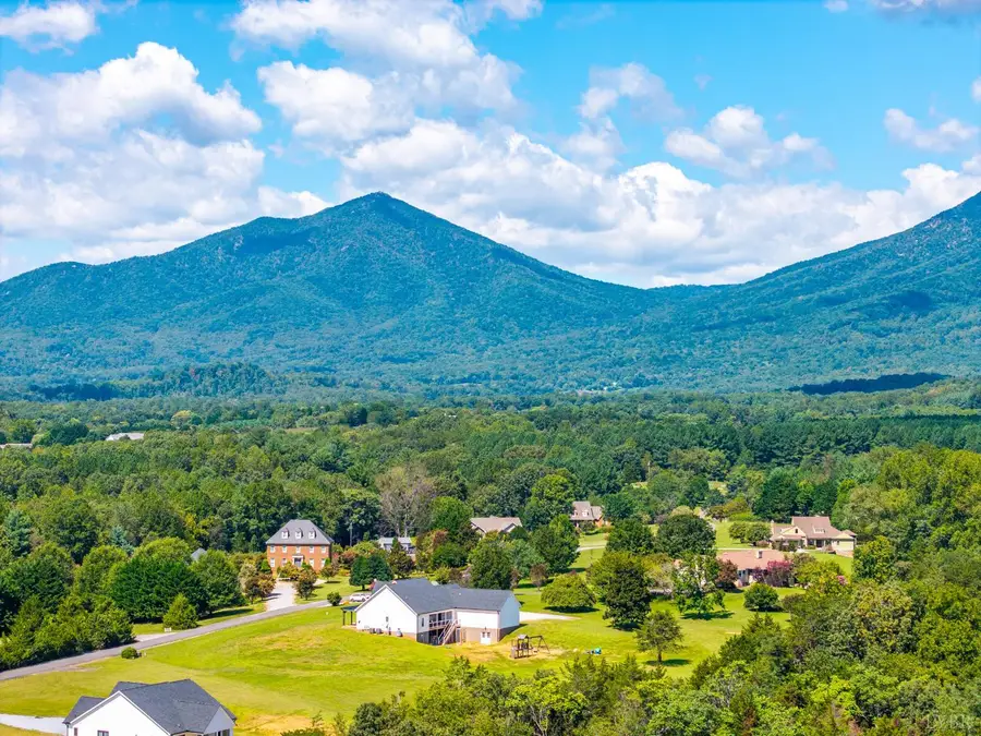 1101 Foxfire Ln, Bedford, VA 24523 - Image #3