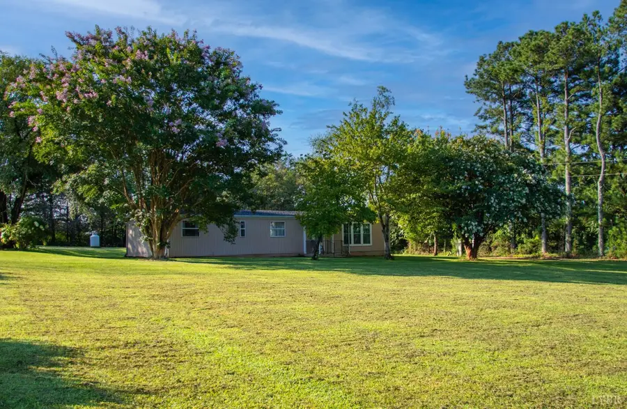 1214 Hawks Nest Lane, Moneta, VA 24121 - Image #2