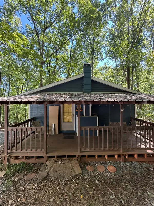 713 Leesville Lake Drive, Pittsville, VA 24139